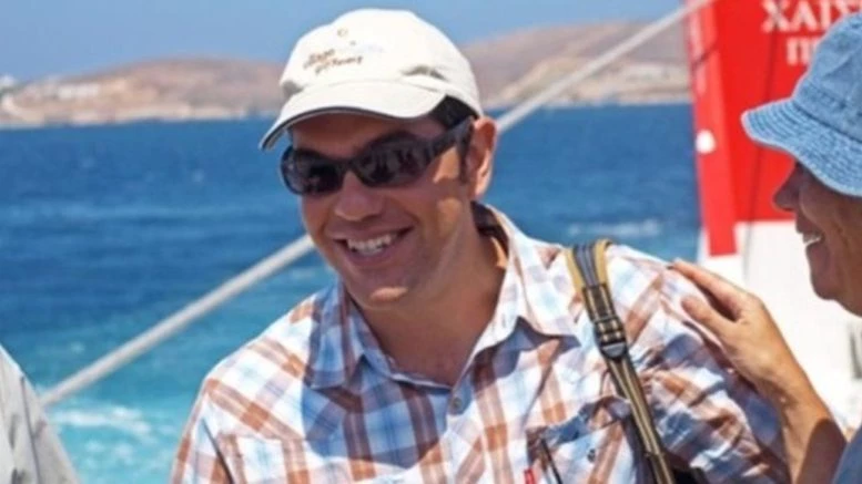 Τραγωδία: 200 οχήματα και 100 σπίτια καίγονται – 150 άτομα εγκλωβισμένα  -Α.Τσίπρας: «Προβληματίζομαι…» –